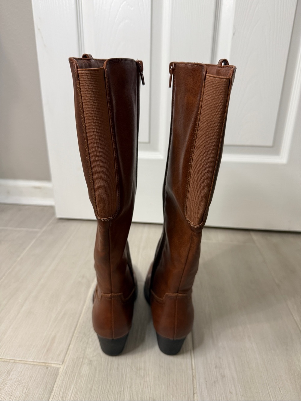 Frye & Co. Selah Stacked Heel Cowboy Boot in cognac - Picture 6 of 6